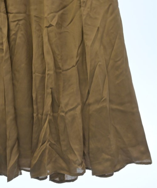 La TOTALITE Long/Maxi length skirts