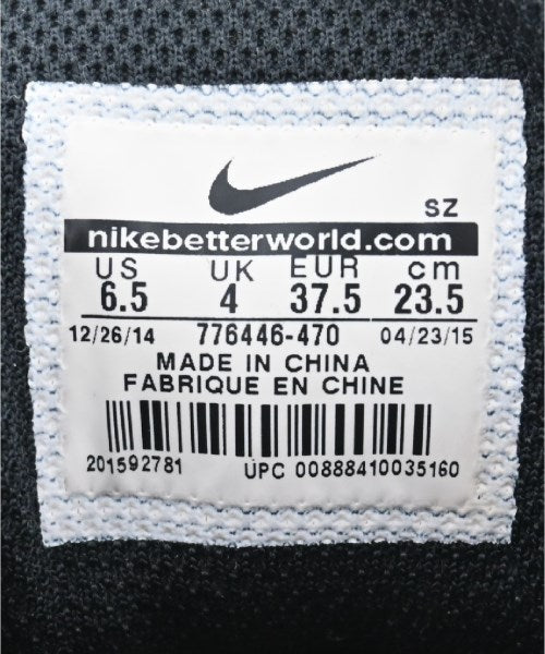 NIKE Sneakers