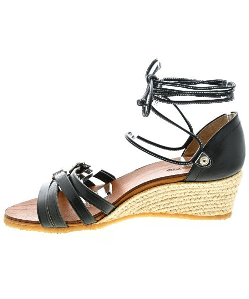 UNDER COVER Sandals