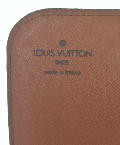 LOUIS VUITTON Shoulder bags