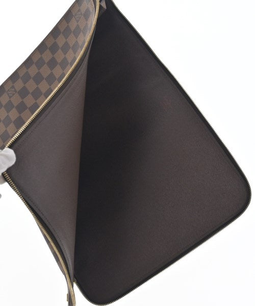 LOUIS VUITTON Clutches