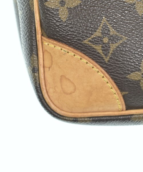 LOUIS VUITTON Shoulder bags