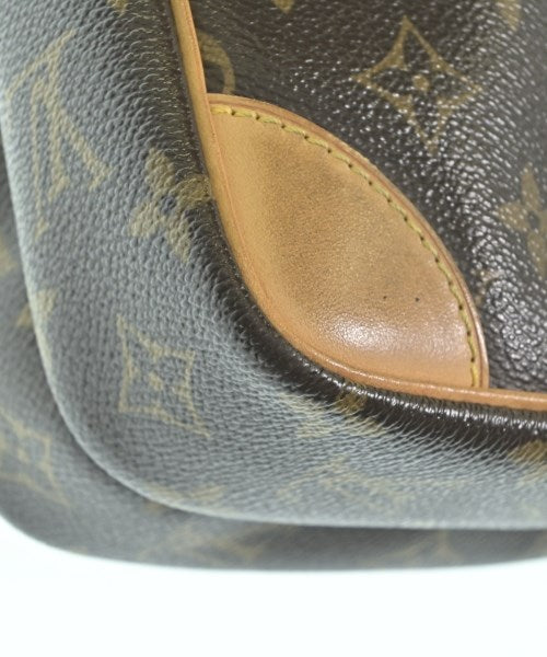 LOUIS VUITTON Shoulder bags
