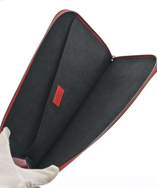LOUIS VUITTON Clutches