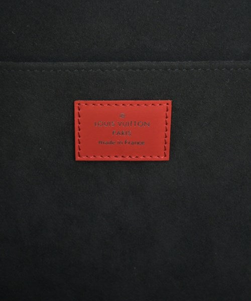 LOUIS VUITTON Clutches