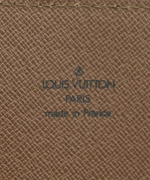 LOUIS VUITTON Clutches