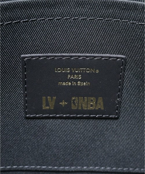 LOUIS VUITTON Shoulder bags