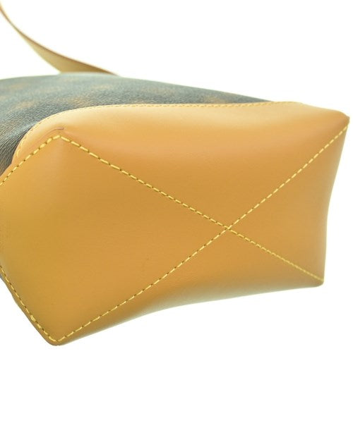 LOUIS VUITTON Shoulder bags