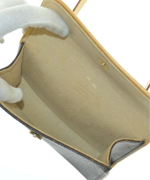 LOUIS VUITTON Shoulder bags