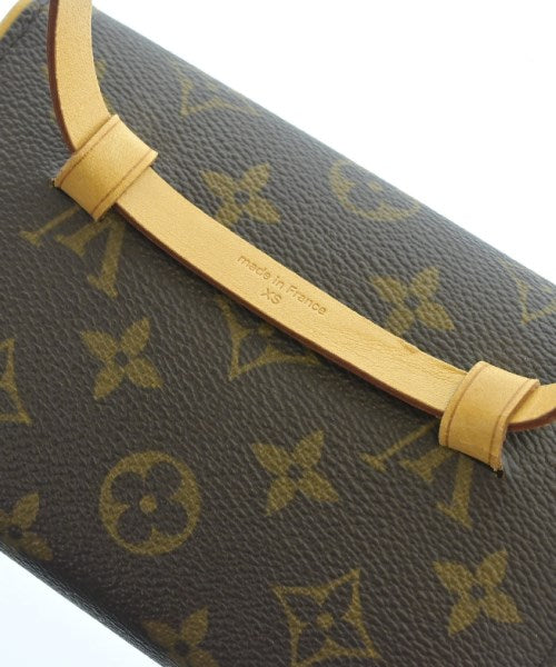 LOUIS VUITTON Shoulder bags