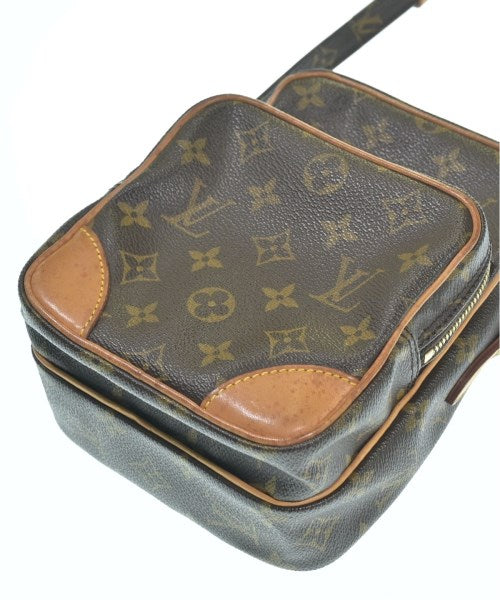 LOUIS VUITTON Shoulder bags