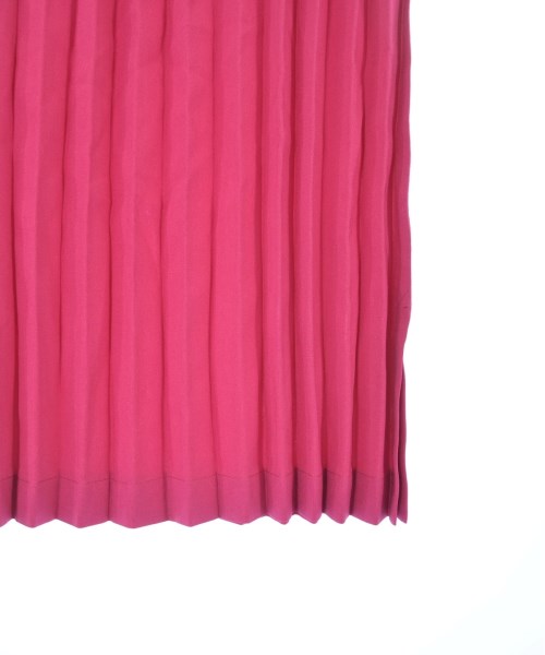 me ISSEY MIYAKE Knee length skirts