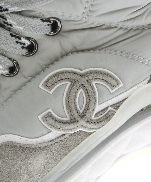 CHANEL Sneakers