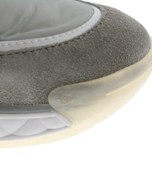 CHANEL Sneakers