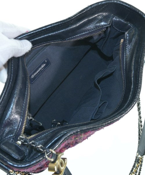 CHANEL Shoulder bags