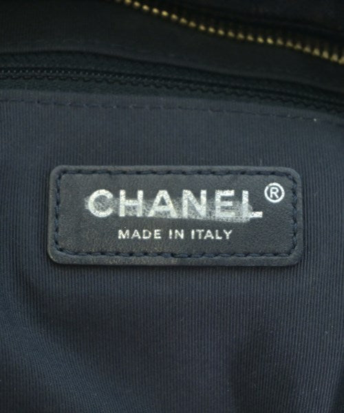 CHANEL Shoulder bags