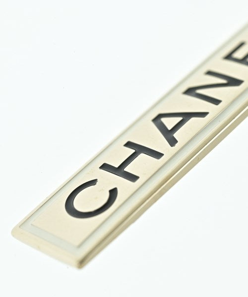 CHANEL Brooches/Corsages