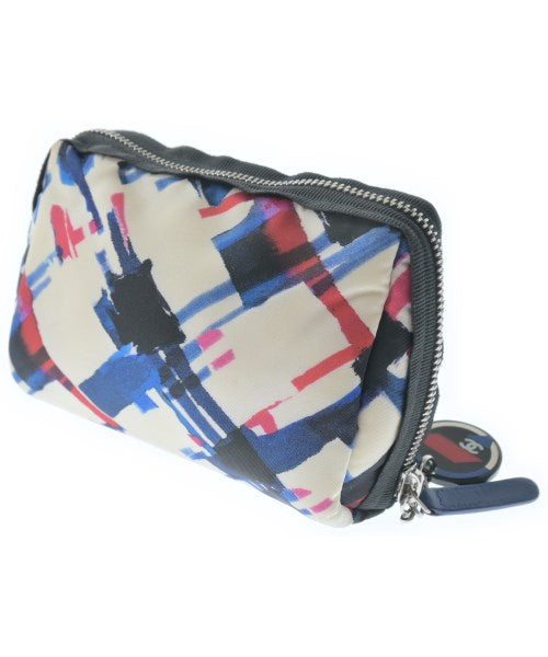 CHANEL Pouches