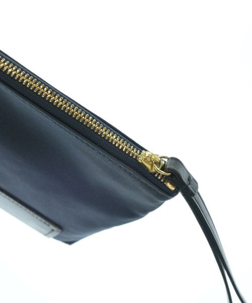 At.COULEUR Clutches