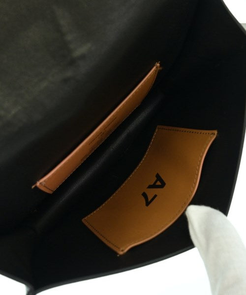 NaNa-NaNa Shoulder bags