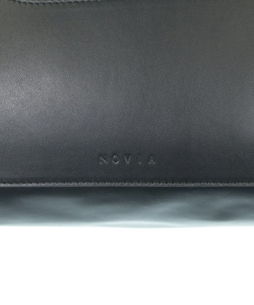 NOVIA Shoulder bags