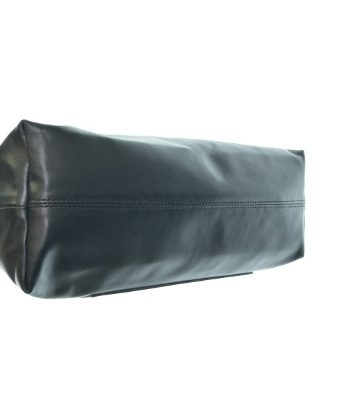 NOVIA Shoulder bags